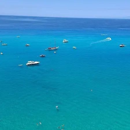 Salty Mermaid לינה וארוחת בוקר 3*